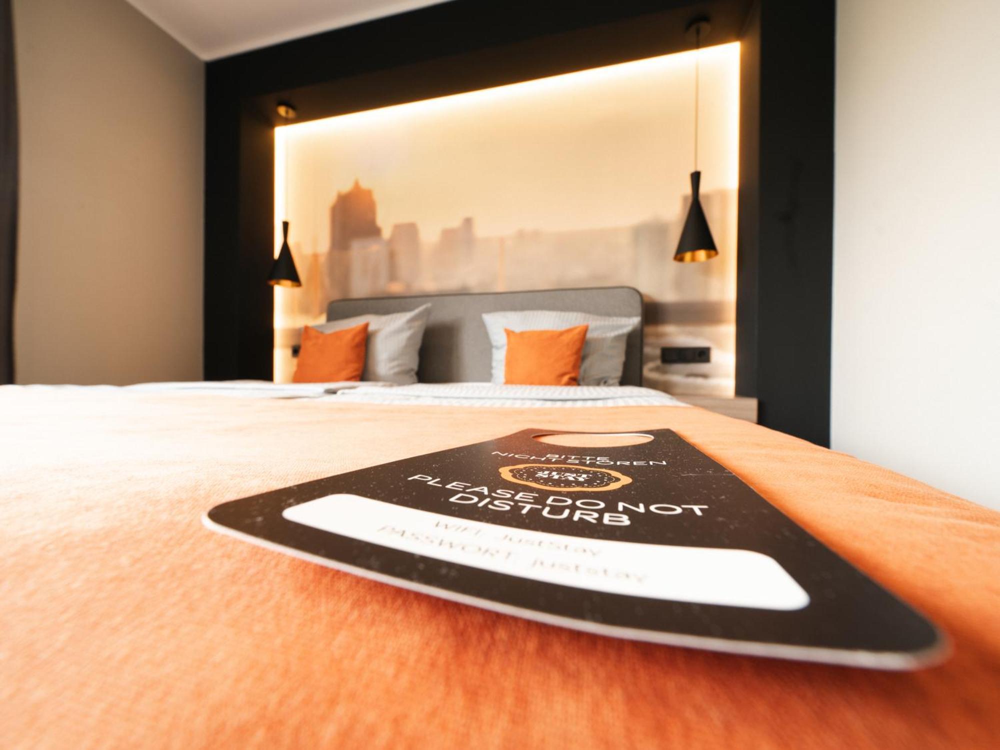 Juststay Ratingen Hotel & Apartments ภายนอก รูปภาพ